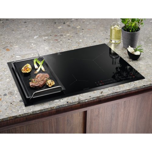Electrolux PIANO INDUZIONE BRIDGE 80 CM LIL83441 MADE IN EUROPE